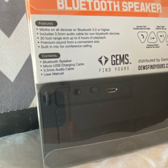 Bluetooth Speaker - Picture 2 of 4